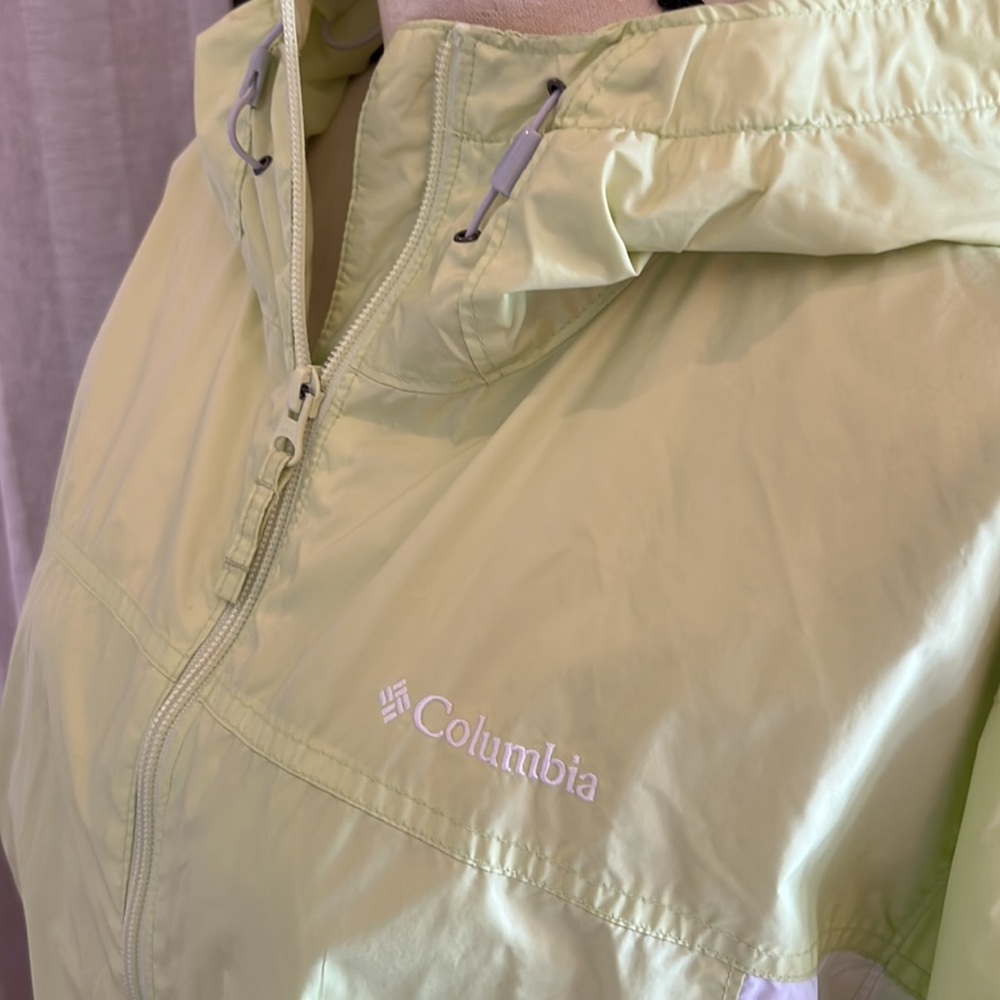 Columbia windbreaker - Picture 2 of 9